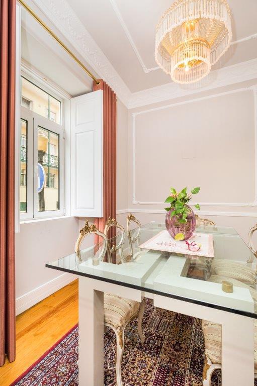 4 bedroom villa with a swimming pool