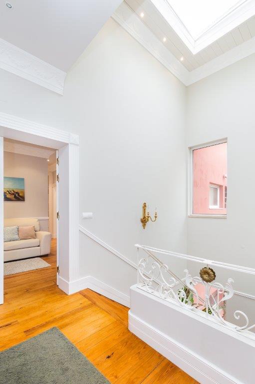 4 bedroom villa with a swimming pool