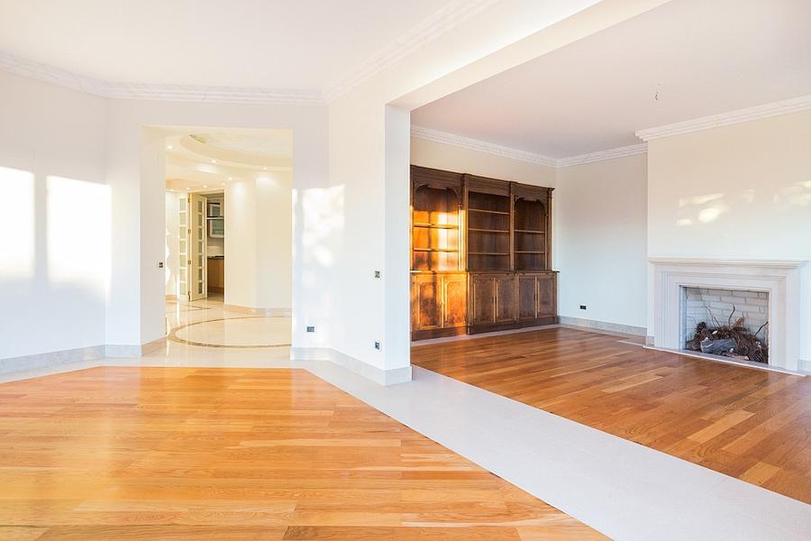 Apartamento T5 com piscina em condomínio fechado