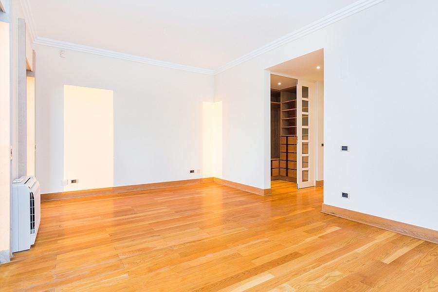 Apartamento T5 com piscina em condomínio fechado