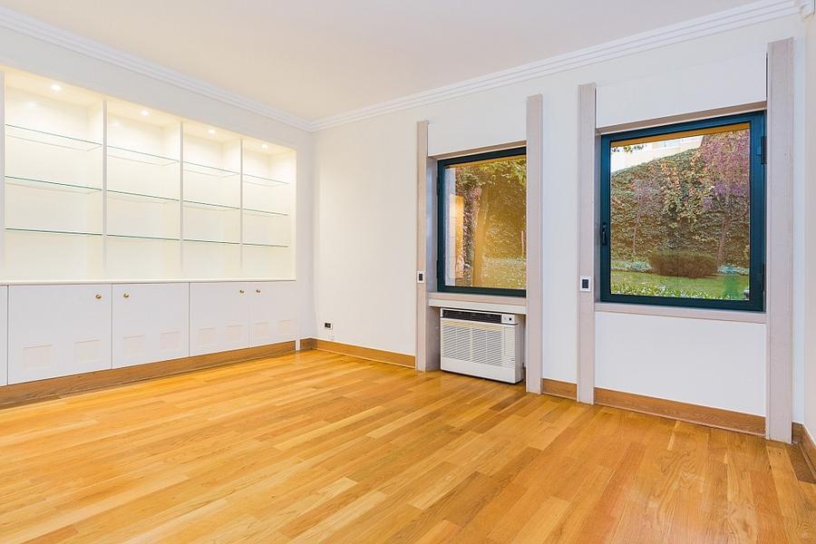 Apartamento T5 com piscina em condomínio fechado