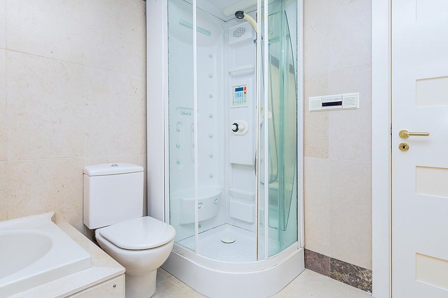 Apartamento T5 com piscina em condomínio fechado