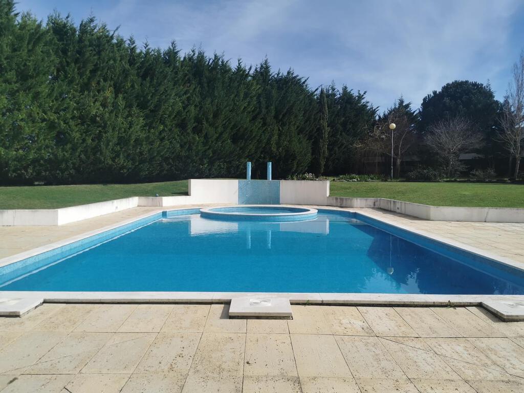 Appartement T3 avec piscine dans un condominium fermé