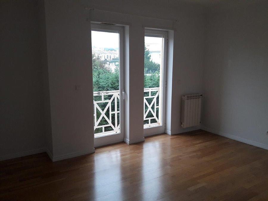 Appartement T3 avec piscine dans un condominium fermé