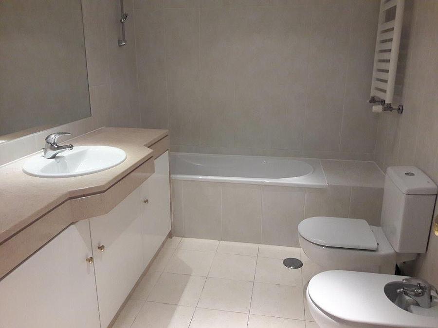 Appartement T3 avec piscine dans un condominium fermé