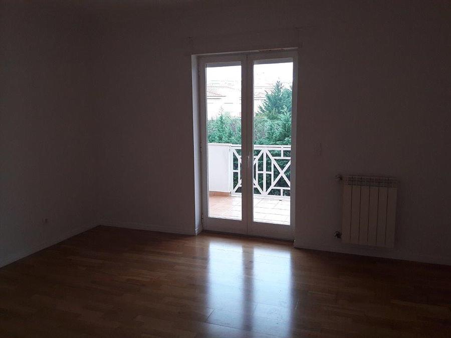 Appartement T3 avec piscine dans un condominium fermé