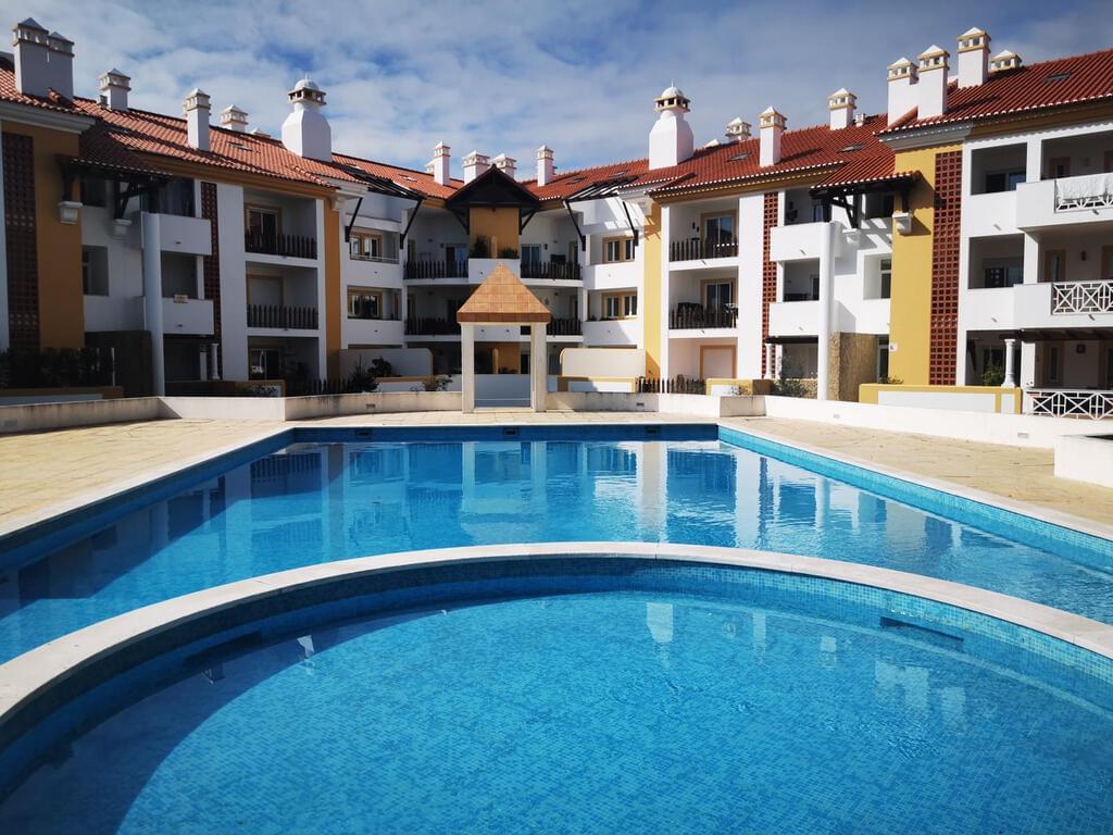 Appartement T3 avec piscine dans un condominium fermé