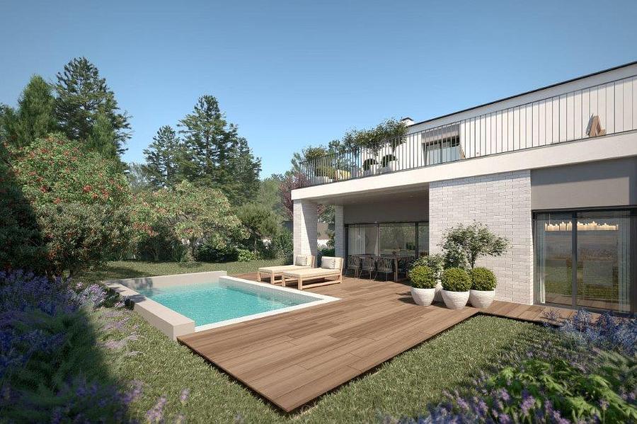 3 bedroom villa with a swimming pool in gated community