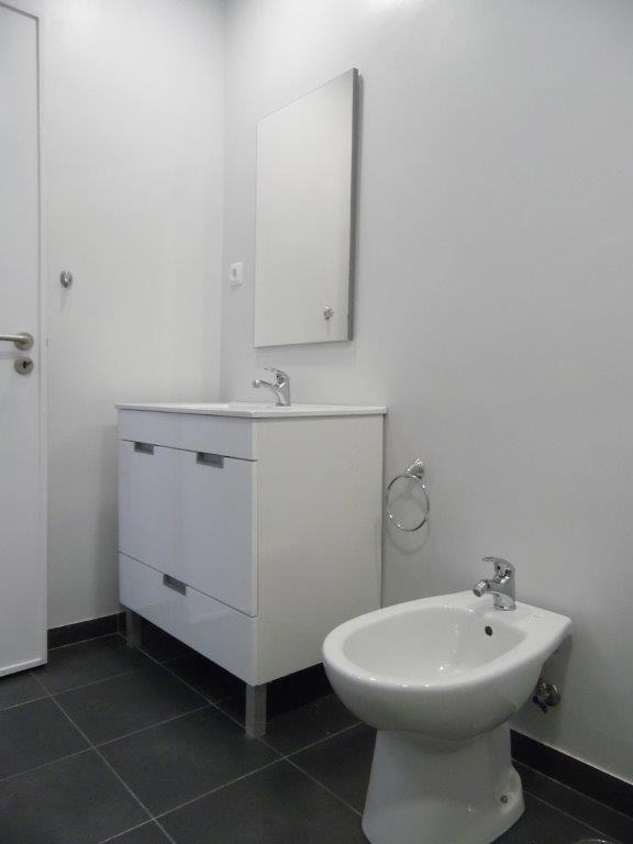 2 bedroom apartment refurbished