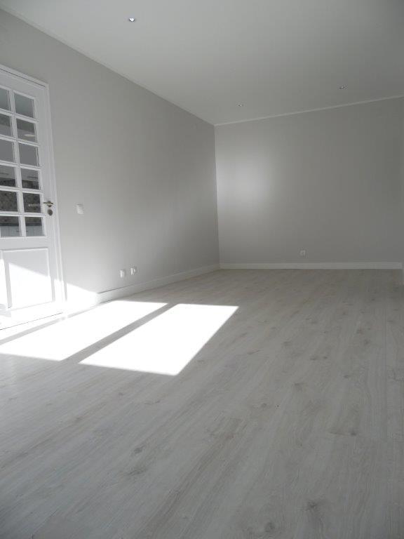 2 bedroom apartment refurbished