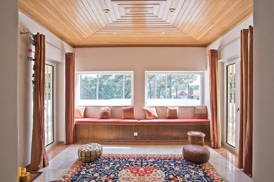 5 bedroom villa with a swimming pool