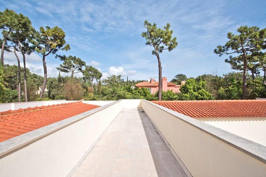 5 bedroom villa with a swimming pool