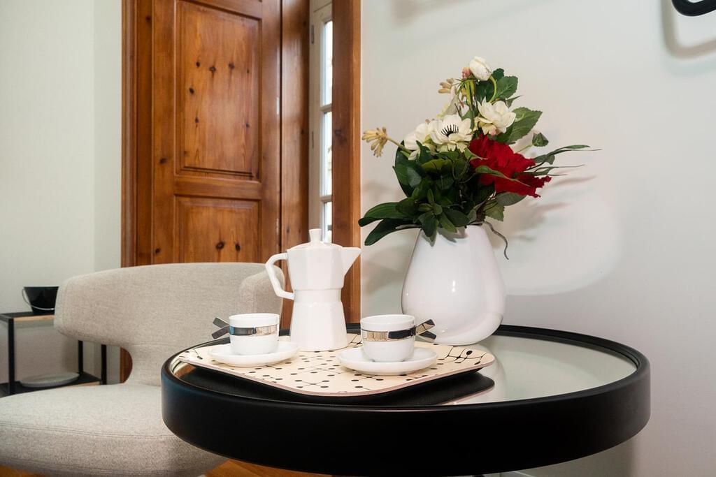 Studio Apartment in Alecrim 15, Cais do Sodré, Lisboa