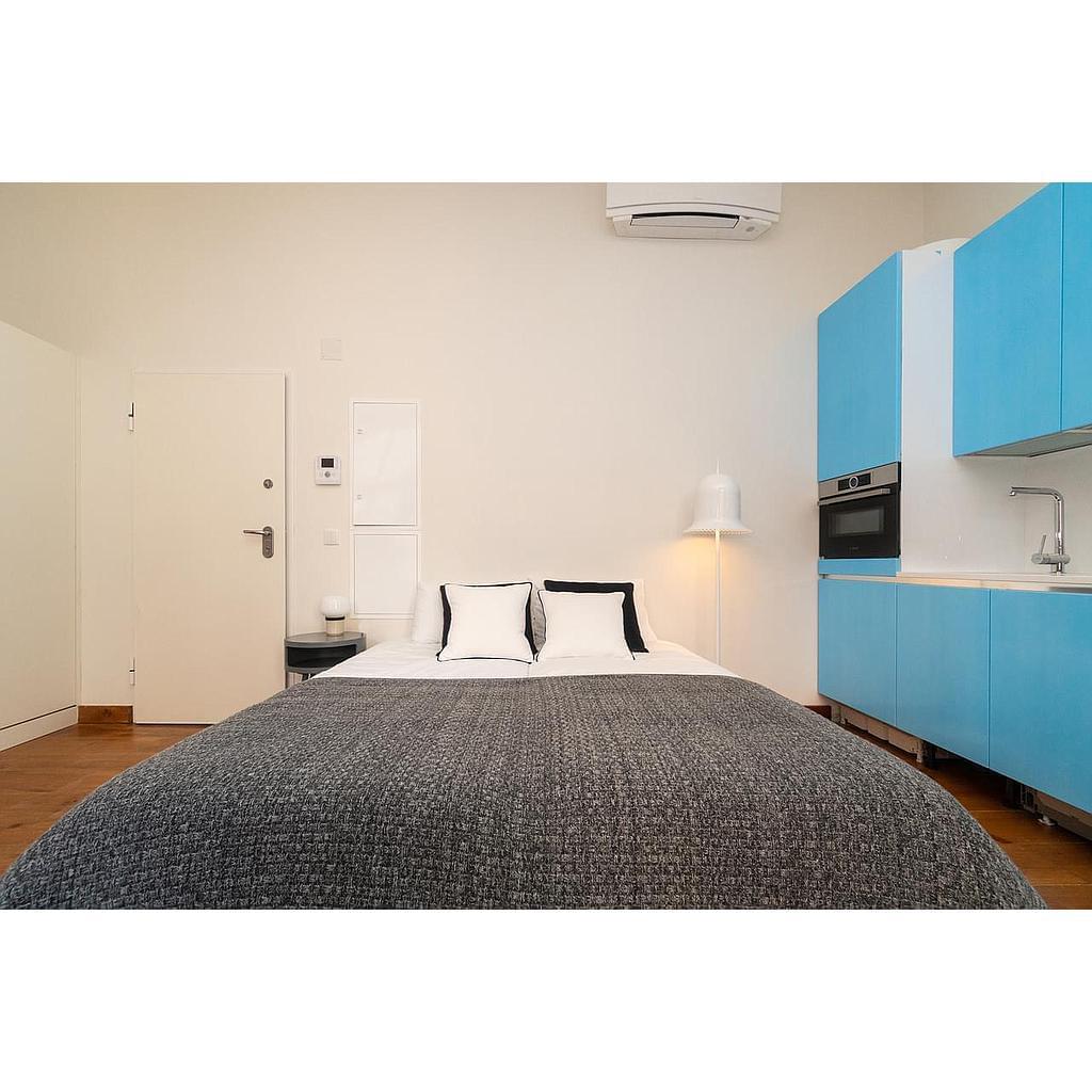 Studio Apartment in Alecrim 15, Cais do Sodré, Lisboa
