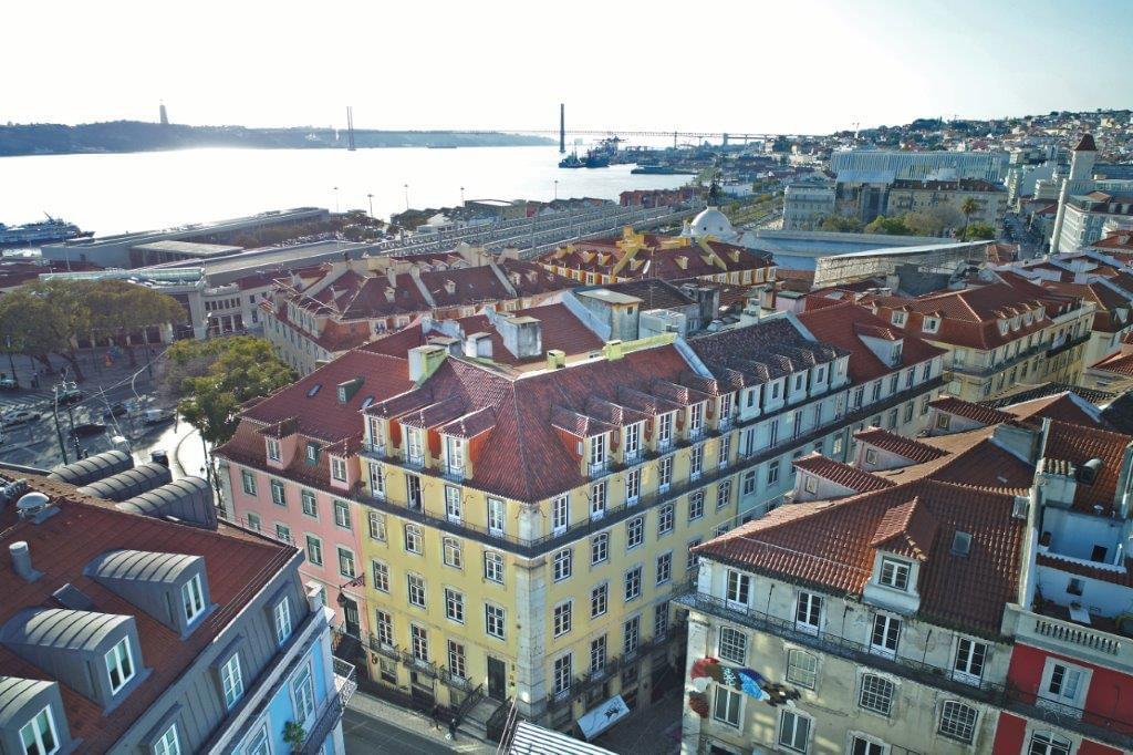 Studio Apartment in Alecrim 15, Cais do Sodré, Lisboa