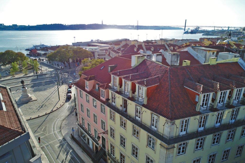 1 Bedroom Apartment in Alecrim 15, Cais do Sodré, Lisboa
