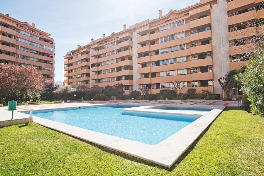 3 bedroom apartment with a swimming pool in gated community