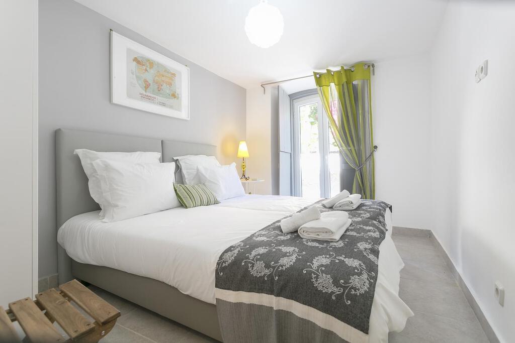 Apartamento T2+3 remodelado