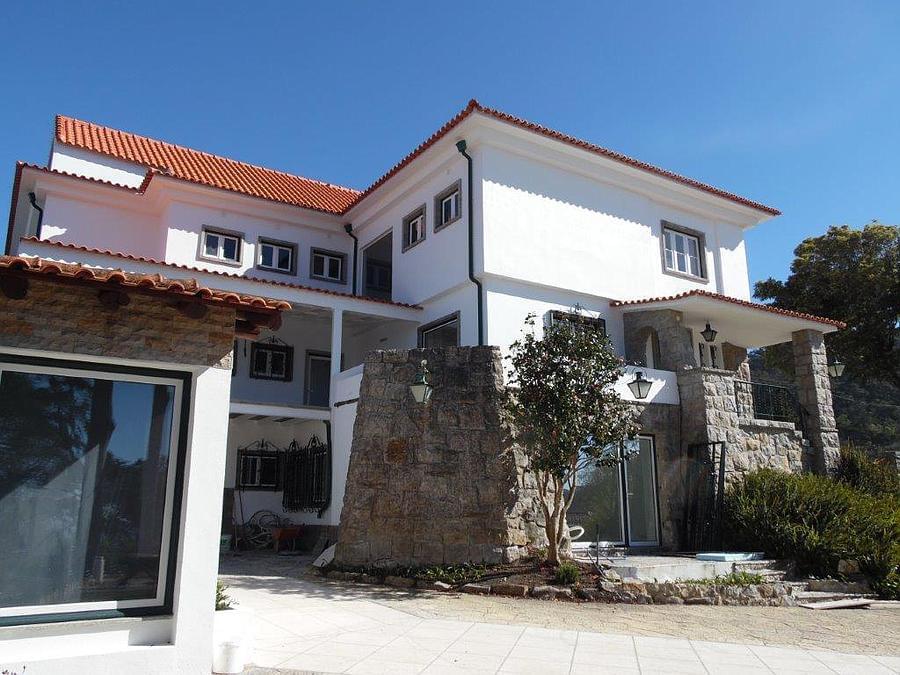 Maison normal T7+2 avec parking