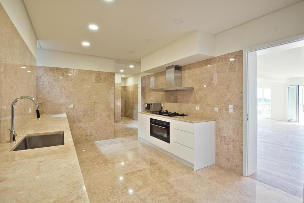 Appartement T3+1 avec piscine dans un condominium fermé