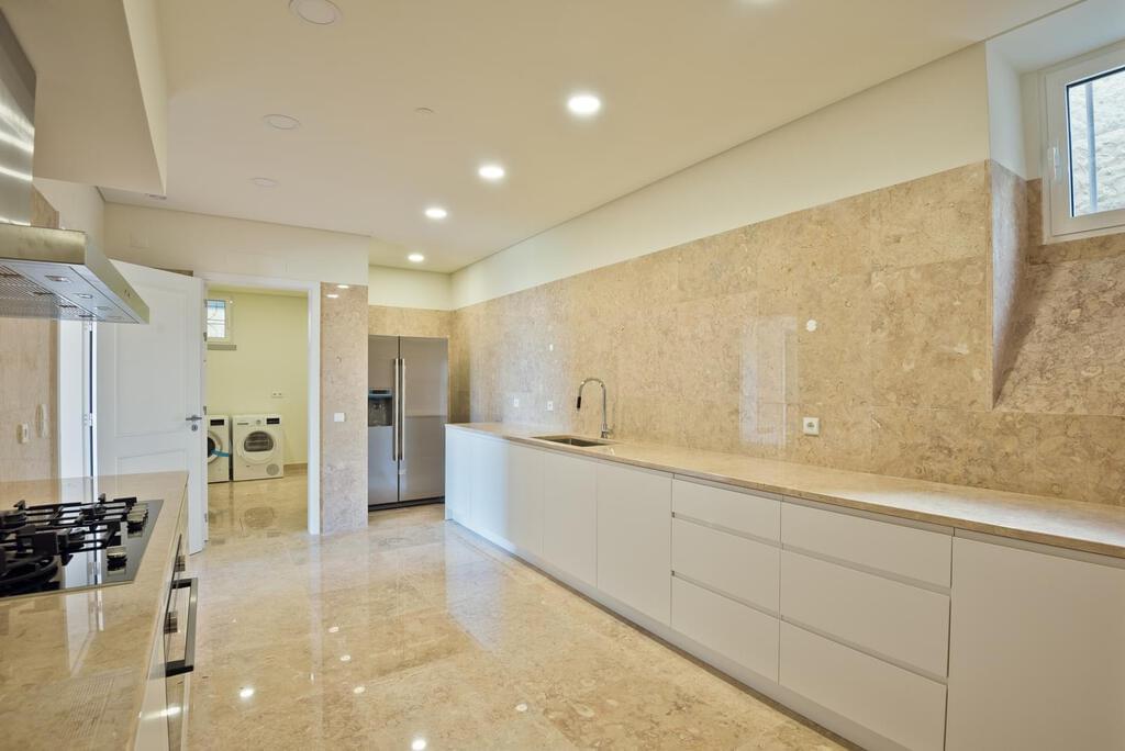 Appartement T3+1 avec piscine dans un condominium fermé