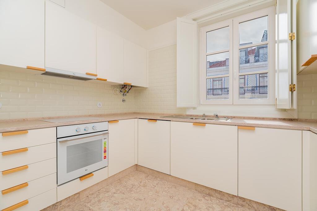 2 bedroom apartment Sé