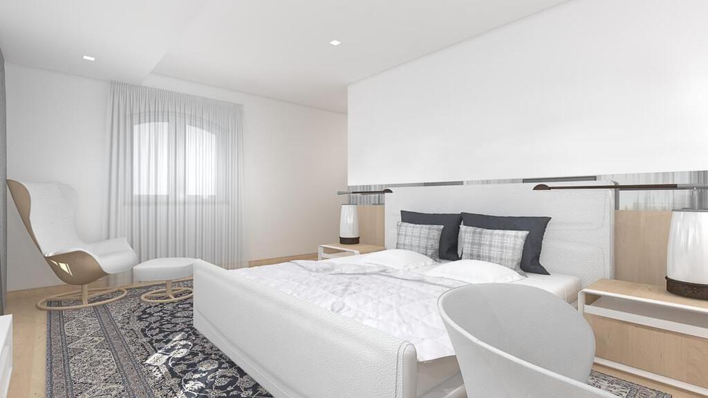 5 bedroom villa with a swimming pool