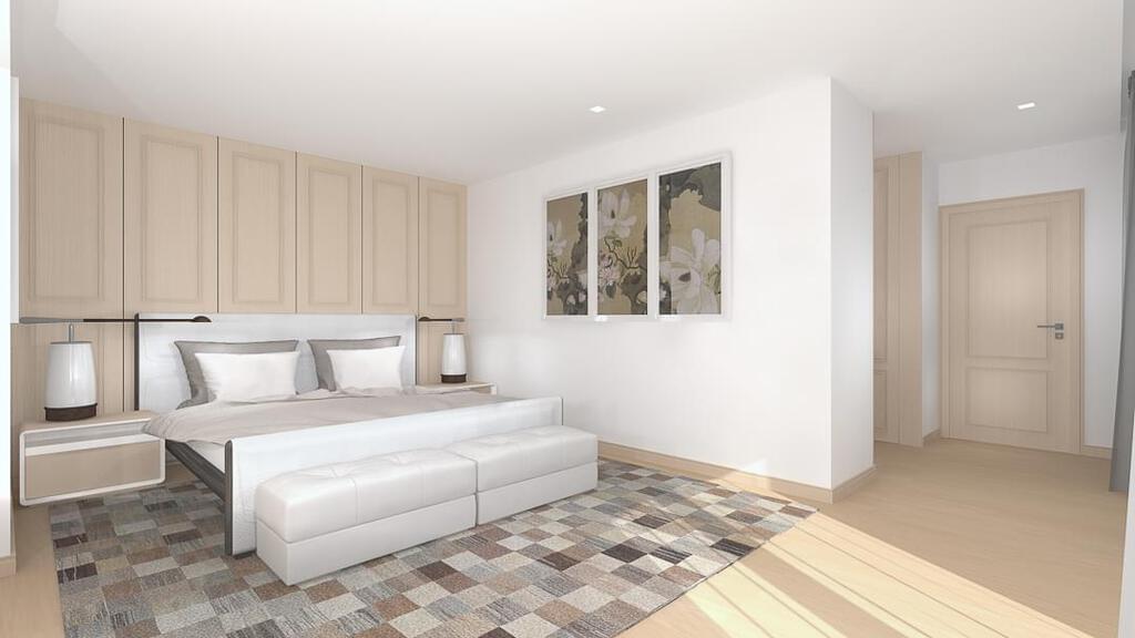 5 bedroom villa with a swimming pool