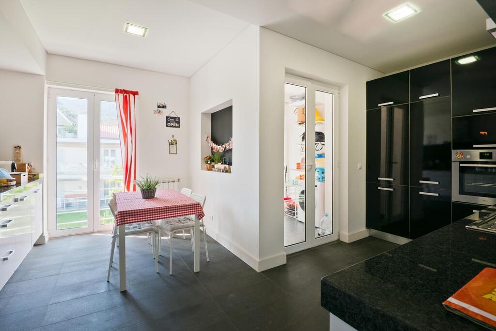 3 bedroom apartment with a swimming pool in gated community