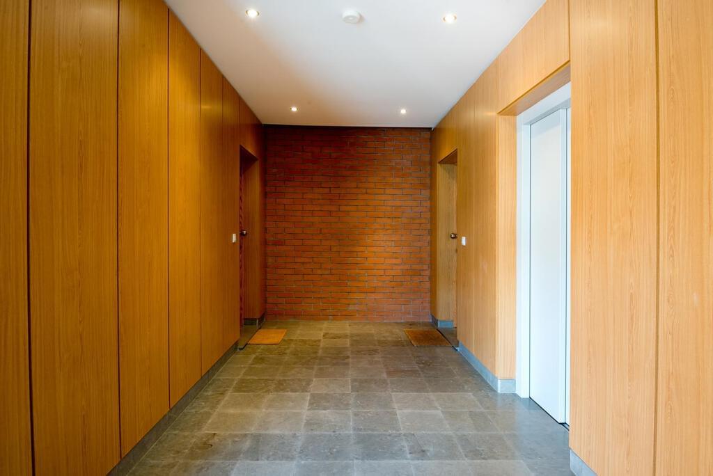 3 bedroom apartment with a swimming pool in gated community