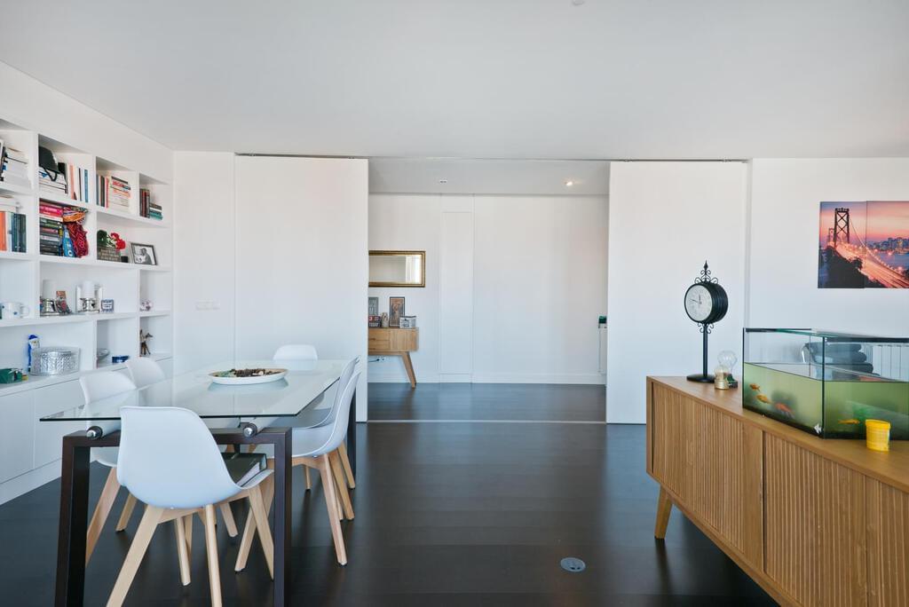 3 bedroom apartment with a swimming pool in gated community