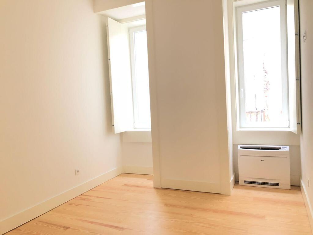 PF17142, Apartamento T2, Lisboa