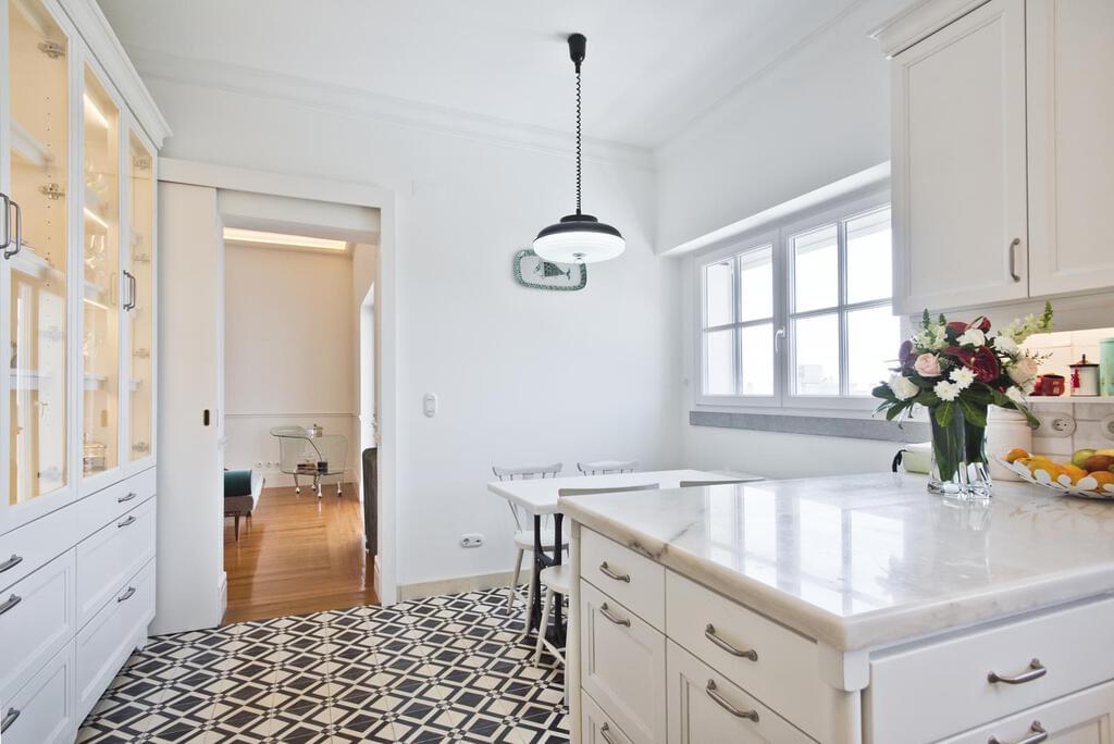 4 bedroom villa with a swimming pool