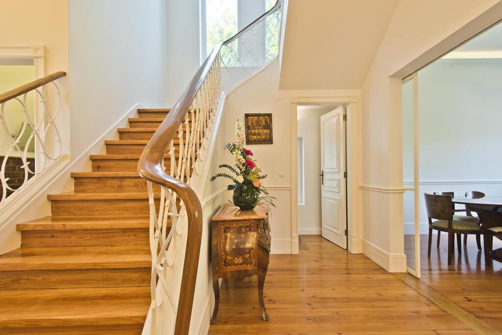 4 bedroom villa with a swimming pool