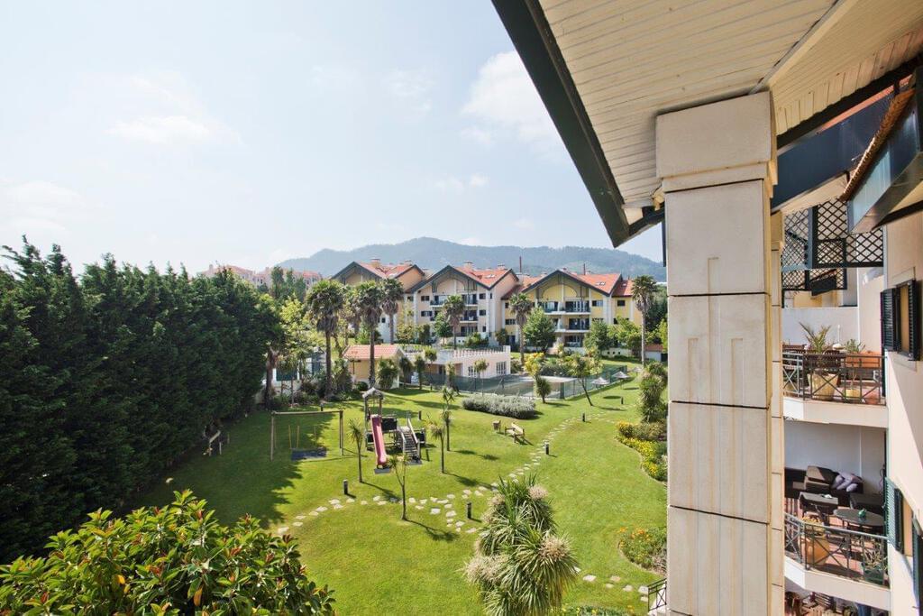 Appartement T5+2 duplex avec parking dans un condominium fermé