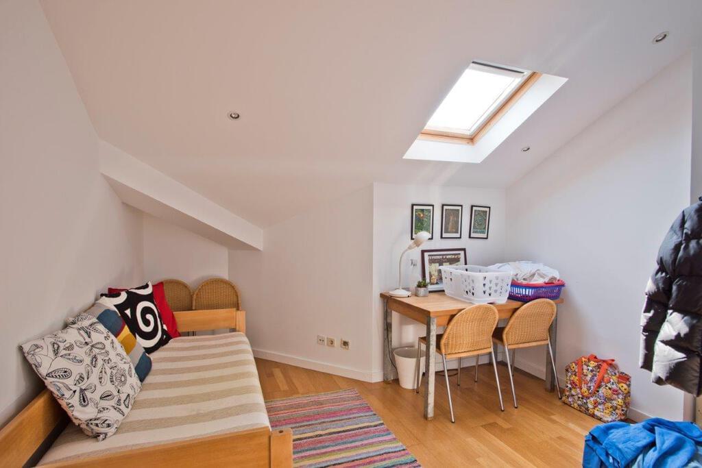 Appartement T5+2 duplex avec parking dans un condominium fermé