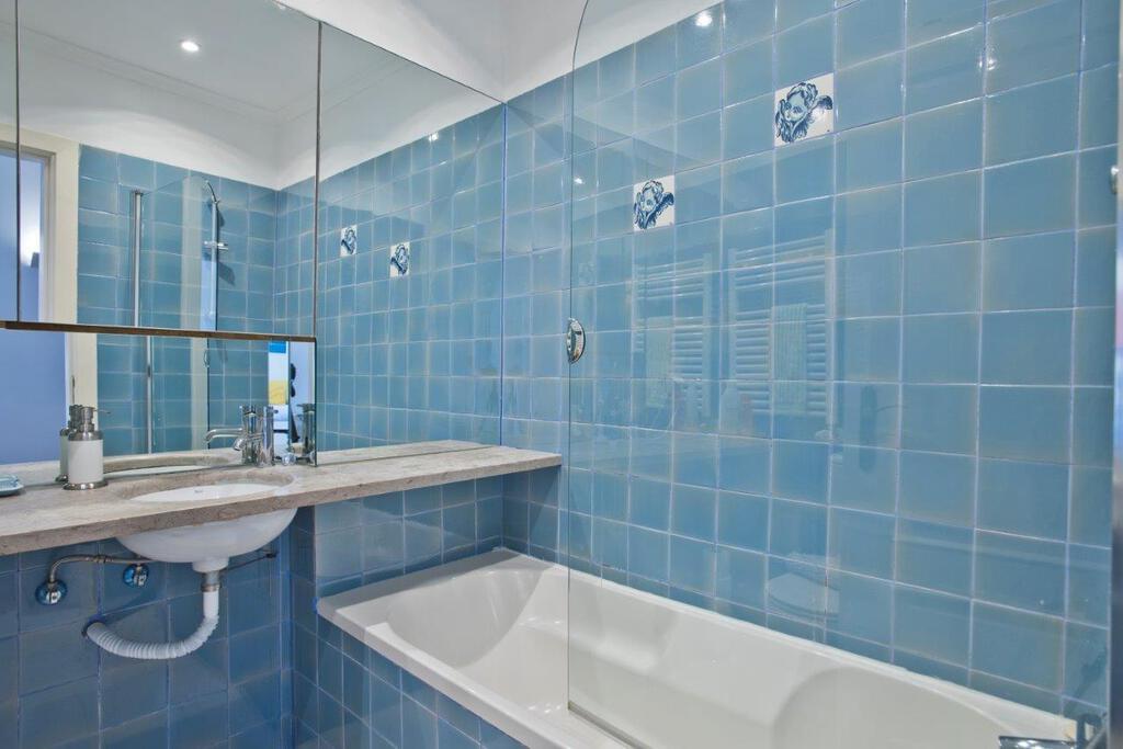 Appartement T5+2 duplex avec parking dans un condominium fermé