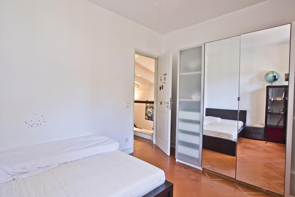 6 bedroom villa with a swimming pool