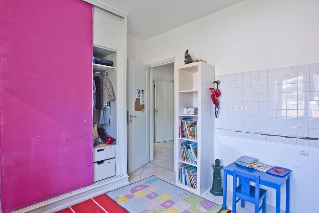 6 bedroom villa with a swimming pool