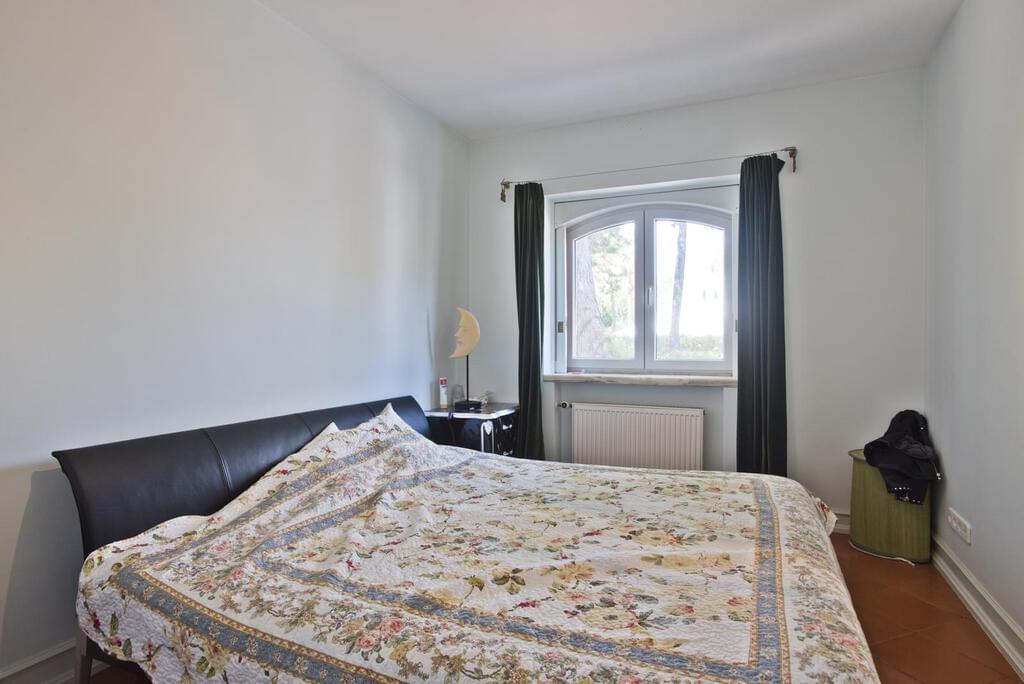 6 bedroom villa with a swimming pool