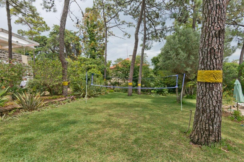 6 bedroom villa with a swimming pool