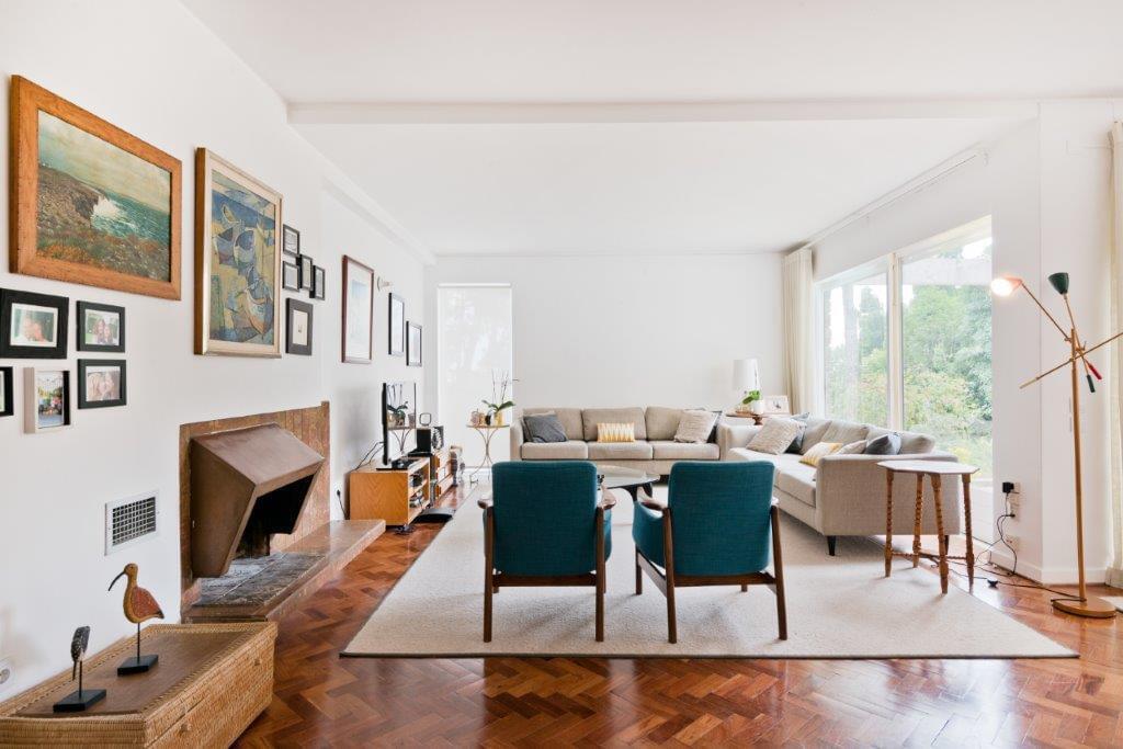 6 bedroom villa with a swimming pool