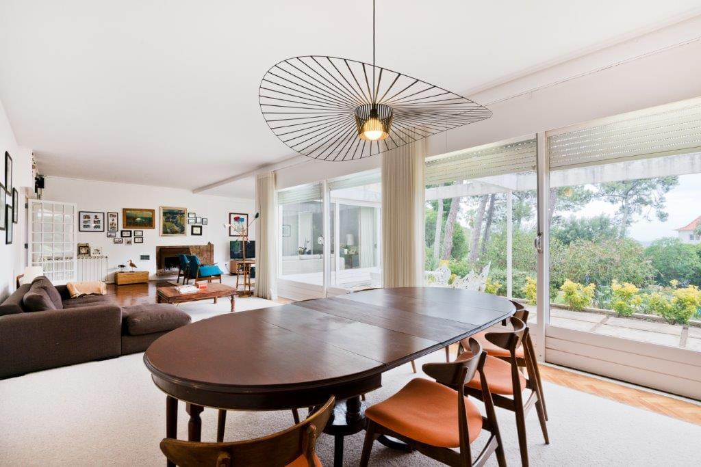 6 bedroom villa with a swimming pool