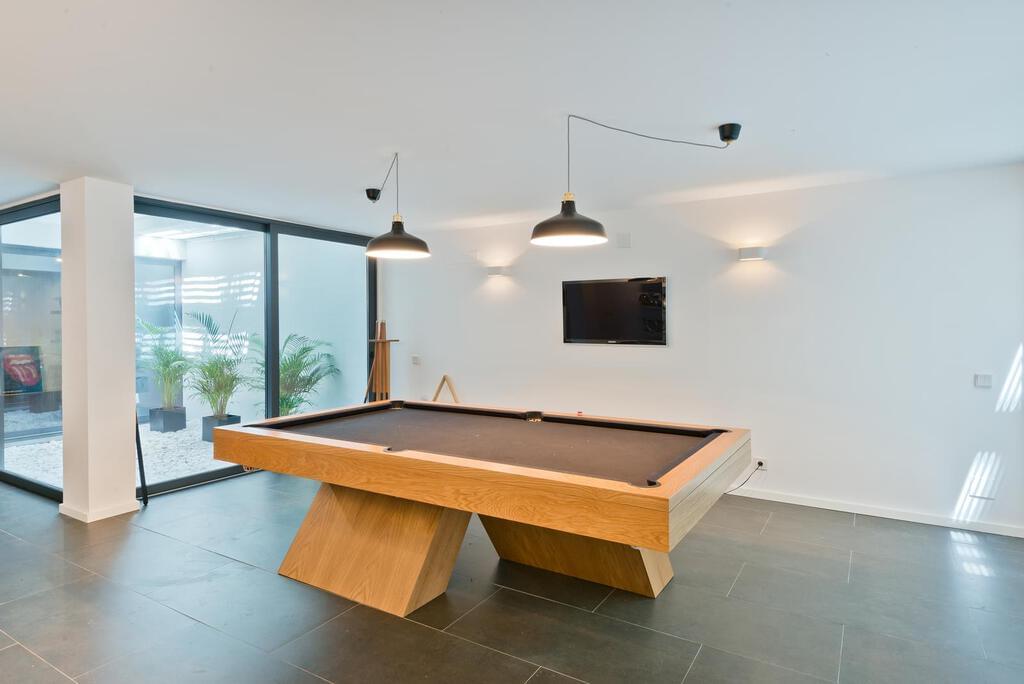 6 bedroom villa with a swimming pool