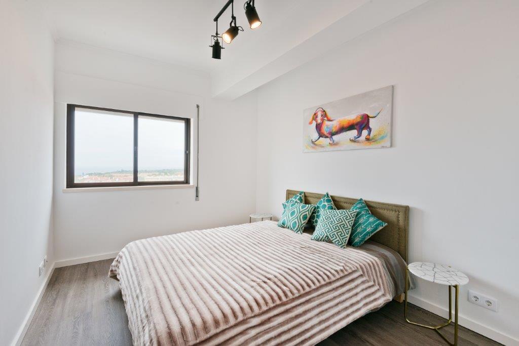 2 bedroom apartment with a swimming pool in gated community