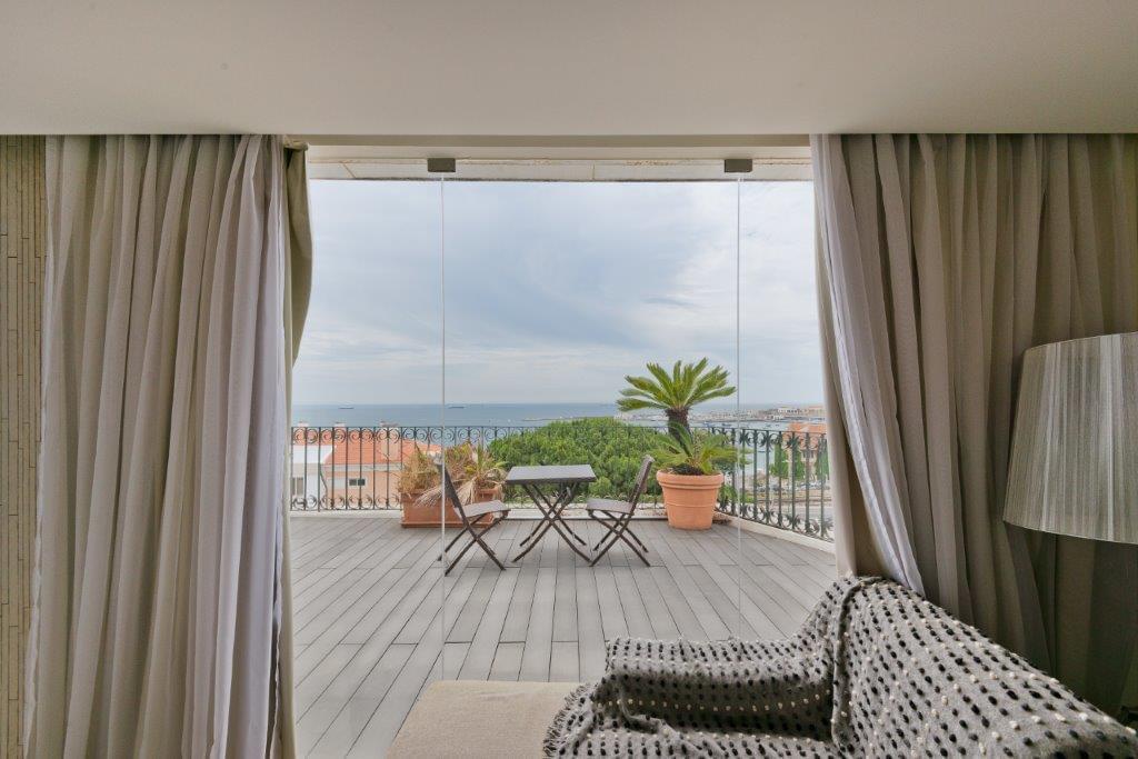 Appartement T2 + 1 penthouse avec vue sur la Baie de Cascais