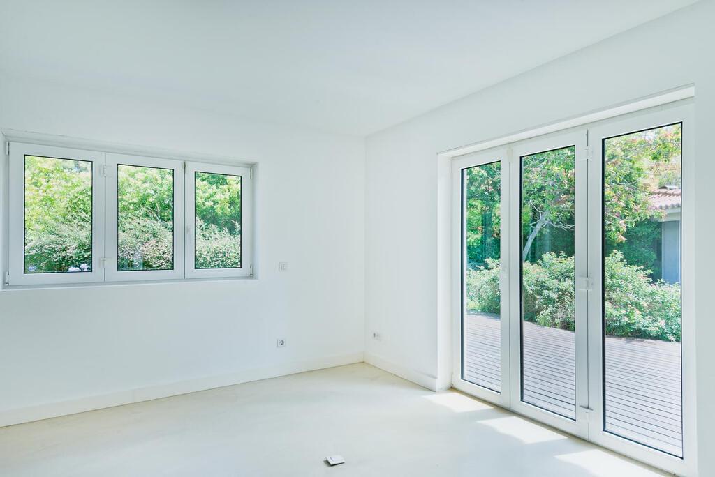 5 bedroom villa with a swimming pool