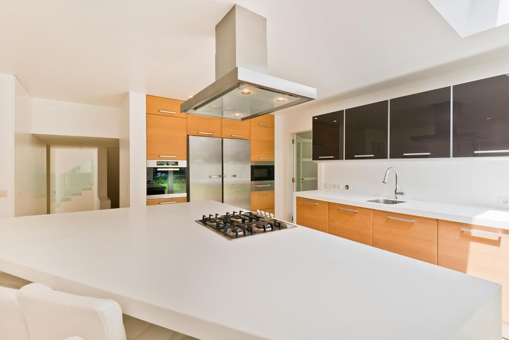 5 bedroom villa with a swimming pool