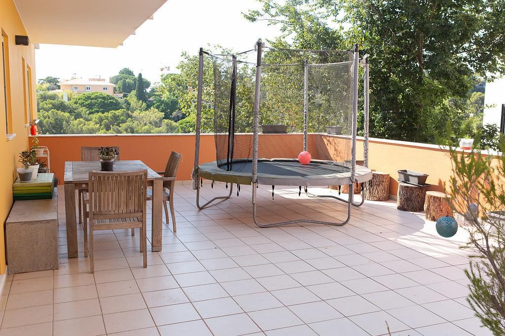 Appartement T4 duplex avec piscine dans un condominium fermé