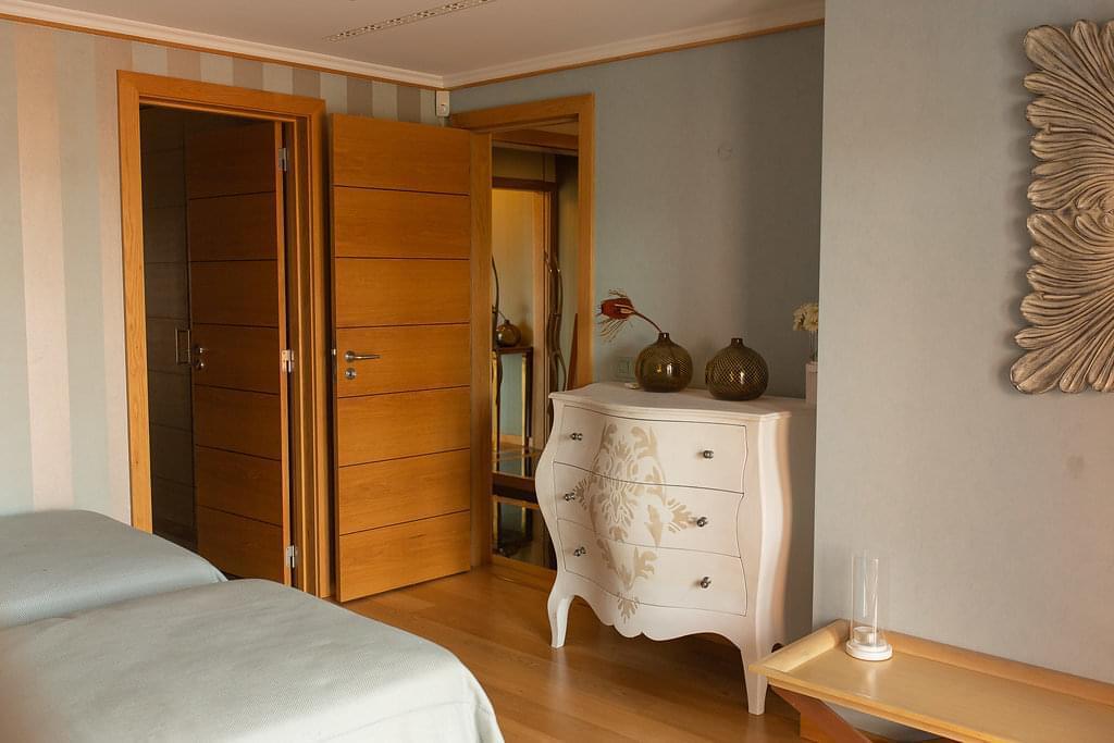 Appartement T4 duplex avec piscine dans un condominium fermé